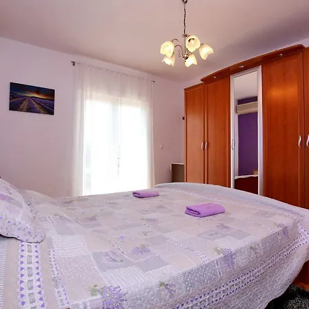 Mara Apartment